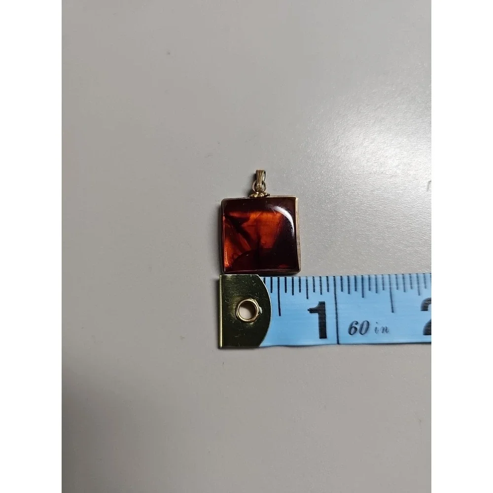 The Unbranded Brand vintage amber